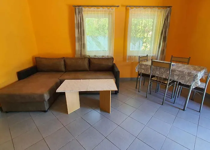 Near In Siofok-balaton 20002 Apartman